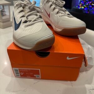 Nike tennis women’s Zoom Vapor 12 HC SZ 9.5 summit white/binary blue brand new